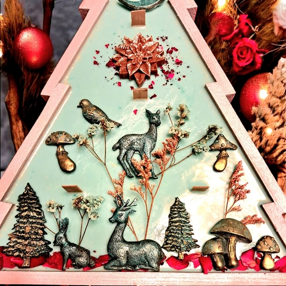 Hand Crafted , Wicked Worthy Wax, Lothlórien (The Golden Wood) tree candle - Picture 2 of 5